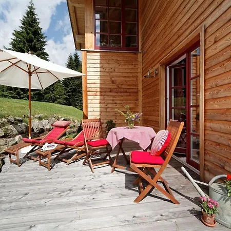 Nesterl Modern Retreat *